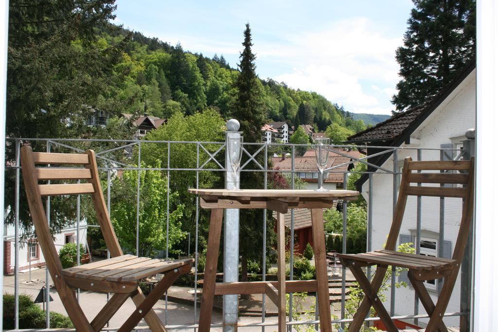 Gaestehaus Villa Lina Bad Herrenalb Exteriér fotografie