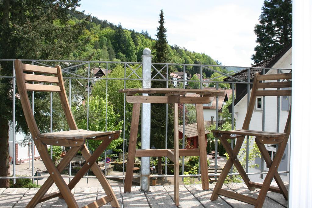 Gaestehaus Villa Lina Bad Herrenalb Exteriér fotografie